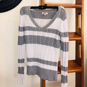 Large Arizona Grey & White sweater